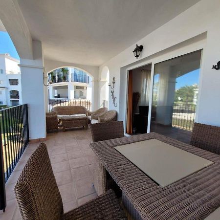 Belle Vue Sur La Piscine Apartment Сусина Екстериор снимка