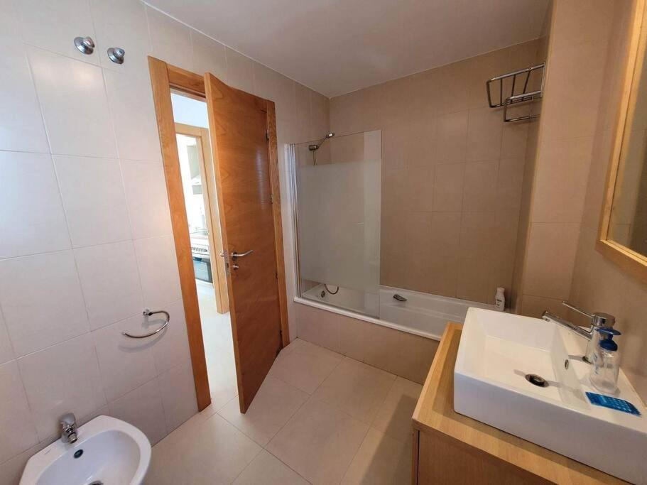 Belle Vue Sur La Piscine Apartment Сусина Екстериор снимка